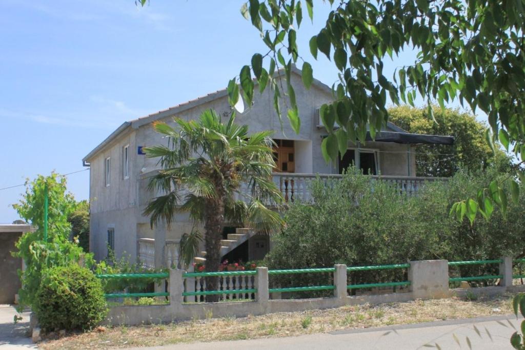 Apartments With A Parking Space Sali, Dugi Otok - 8172 Экстерьер фото