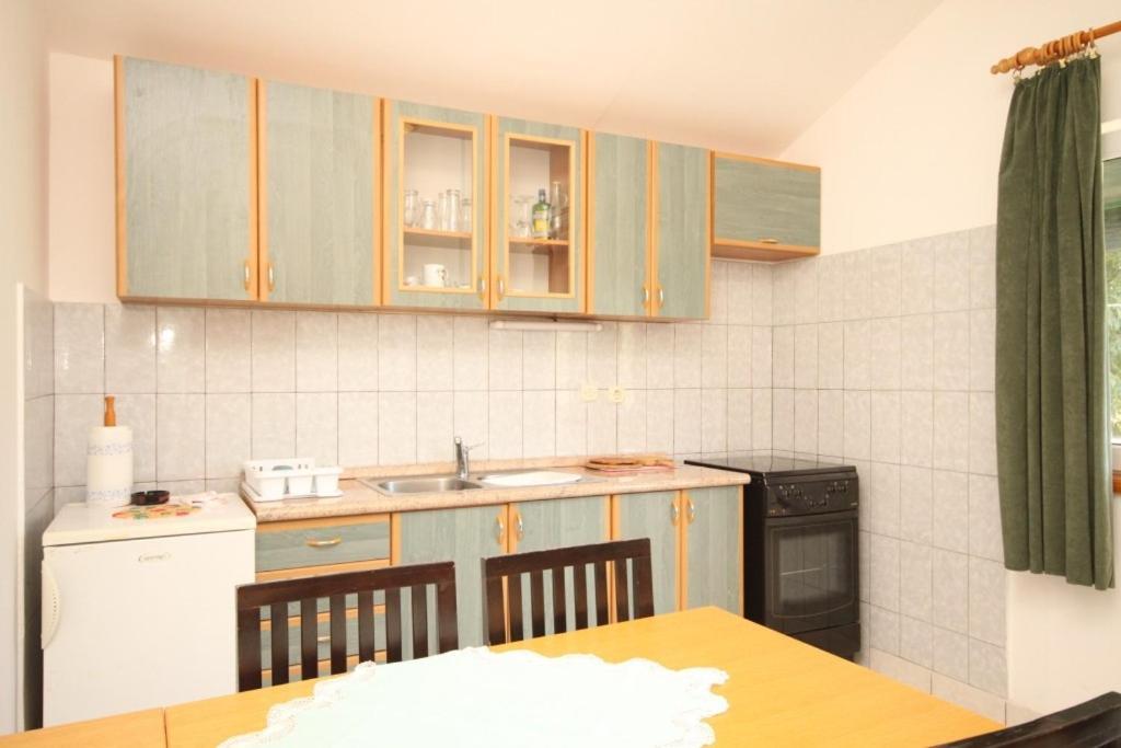 Apartments With A Parking Space Sali, Dugi Otok - 8172 Экстерьер фото