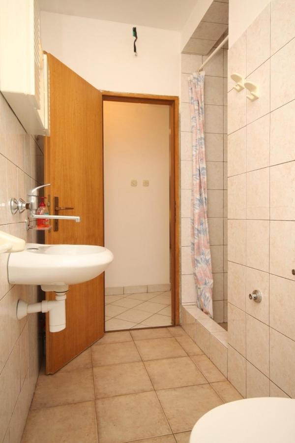 Apartments With A Parking Space Sali, Dugi Otok - 8172 Экстерьер фото