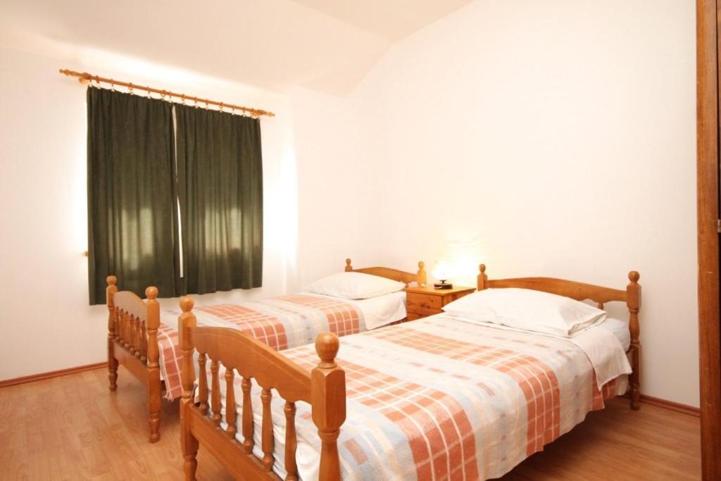 Apartments With A Parking Space Sali, Dugi Otok - 8172 Экстерьер фото